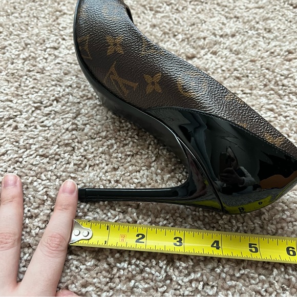 Louis Vuitton 👠 Monogram Cherie Pumps - Picture 16 of 16